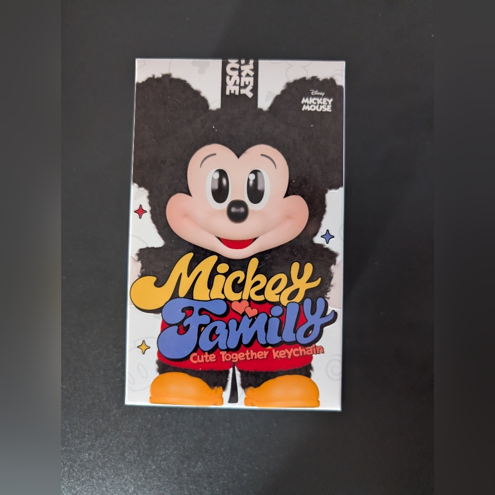 Disney Mickey Mouse Family Keychain - Dale (Brand New)